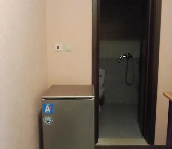 Manushev * Σαντάνσκι